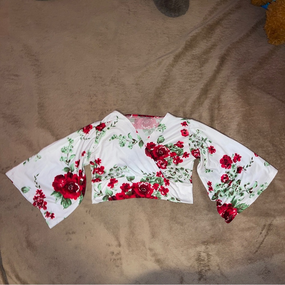 Flower cropped top blouse (Unknown brand)